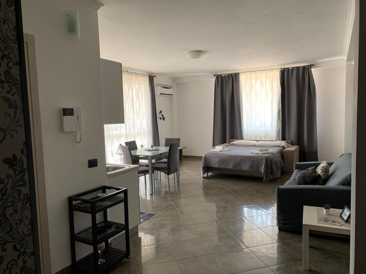 Aparthotel Raggio Di Sole San Cesareo Zewnętrze zdjęcie